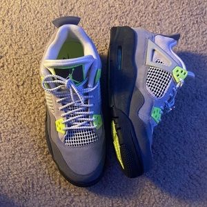 Air Jordan 4 Retro SE 95 Neon (GS).